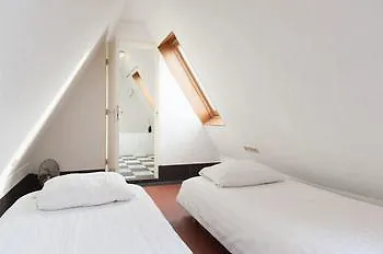 ホテル Monnikenstraat