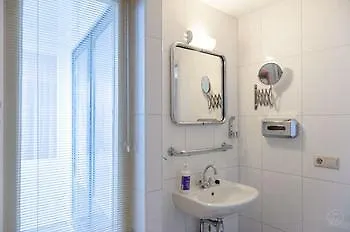 ホテル Monnikenstraat