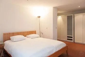 ホテル Monnikenstraat